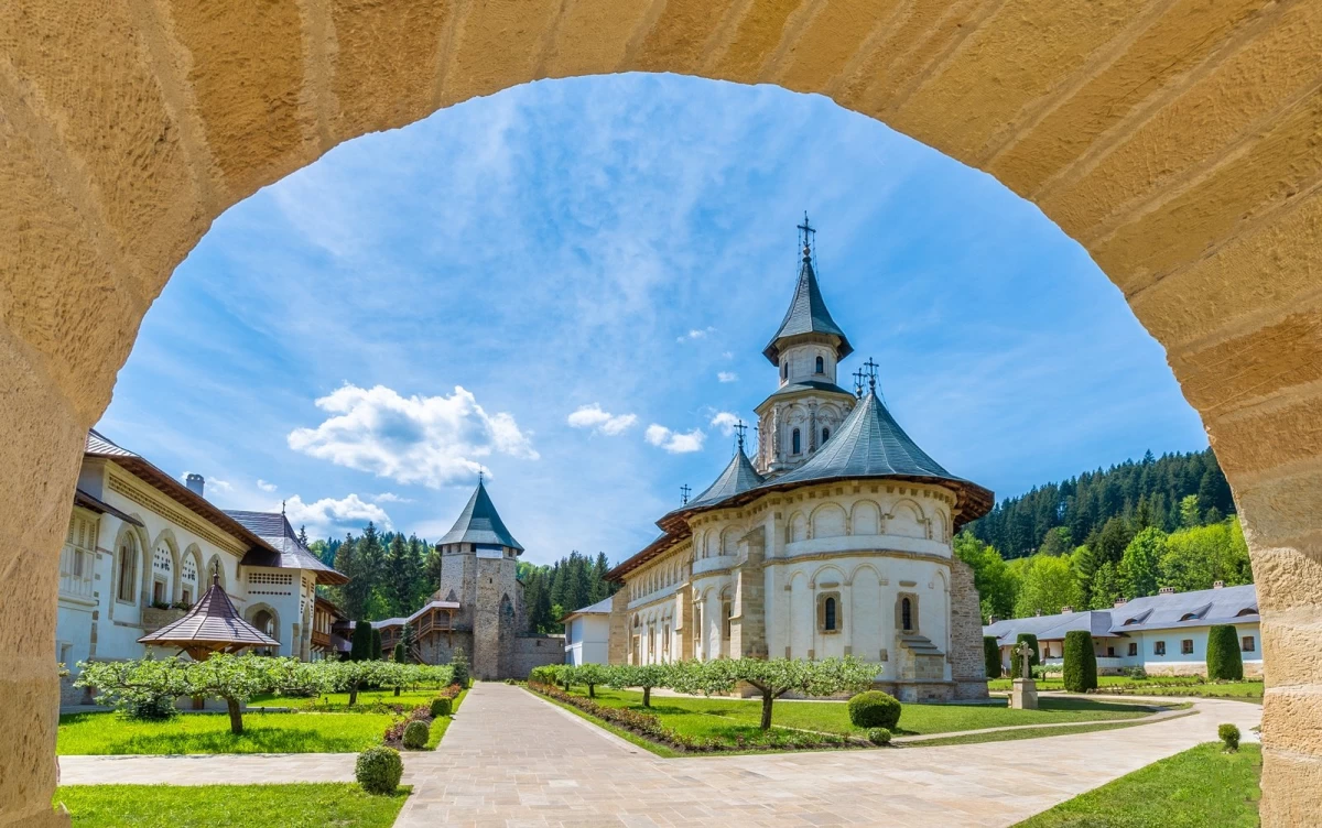 putna monastery