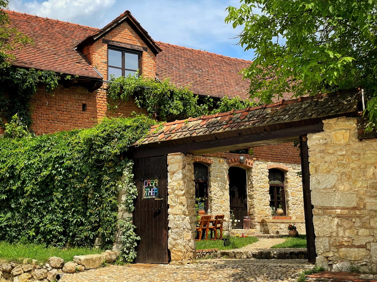 Casa Thea, Cheile Nerei, Socolari