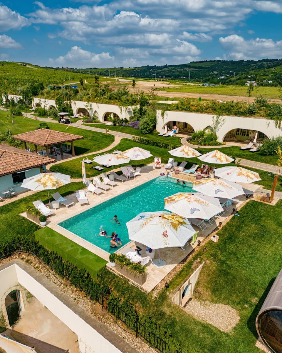 https://www.travlocals.com/uploads/0000/363/2025/07/24/487756502-18257244586302385-3060129981480018981-n.webp