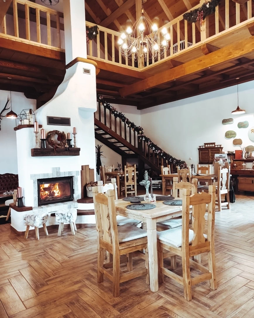 https://www.travlocals.com/uploads/0000/51/2022/03/28/134406417-3739162379477241-8008333051727286003-n.webp
