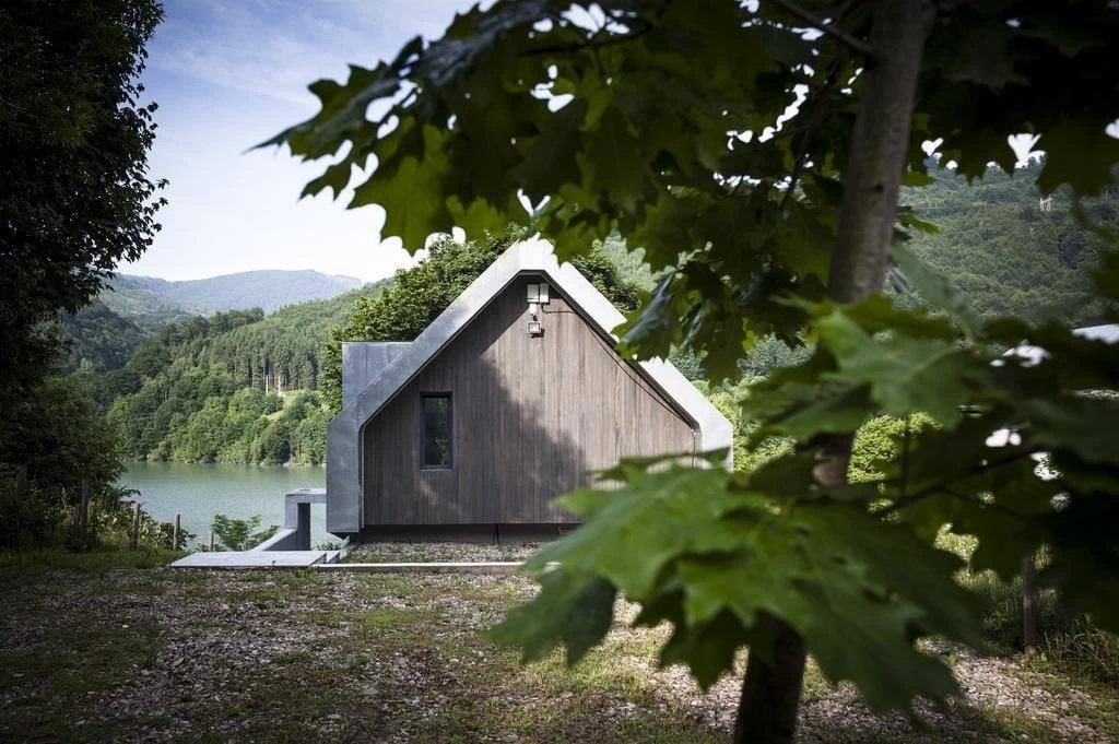 Vila Uno: Cabana Scandinava Ultra-moderna, pe Valea Doftanei