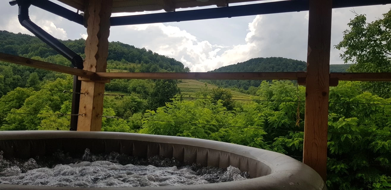 https://www.travlocals.com/uploads/0003/3107/2022/03/07/110305815-2600101073565320-7029358517341147063-n.webp