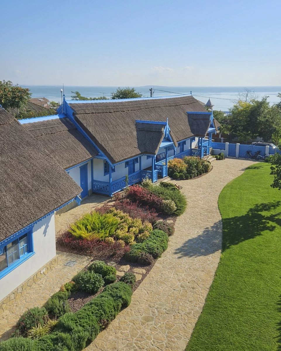 https://www.travlocals.com/uploads/0003/3785/2025/04/07/486602765-1089124809922187-5587788485344910074-n.webp