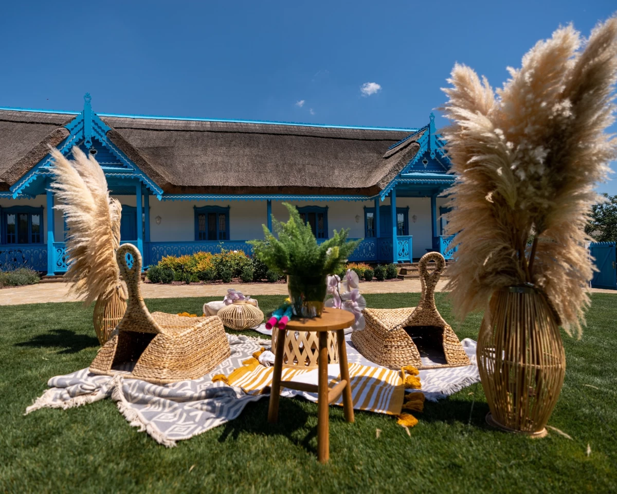 https://www.travlocals.com/uploads/0003/3785/2025/04/07/487363789-1093488339485834-7852442967786048496-n.webp
