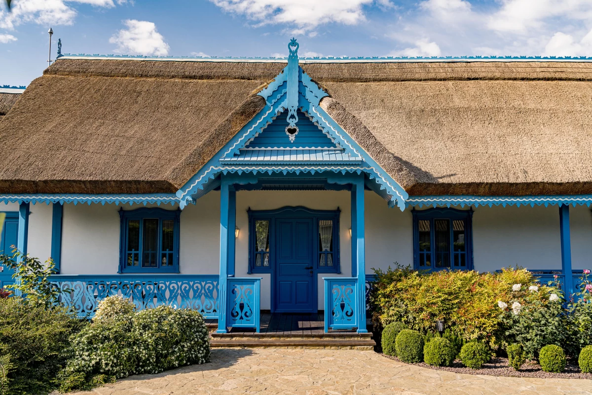 https://www.travlocals.com/uploads/0003/3785/2025/04/07/488025307-1095841139250554-4090861902883717583-n.webp