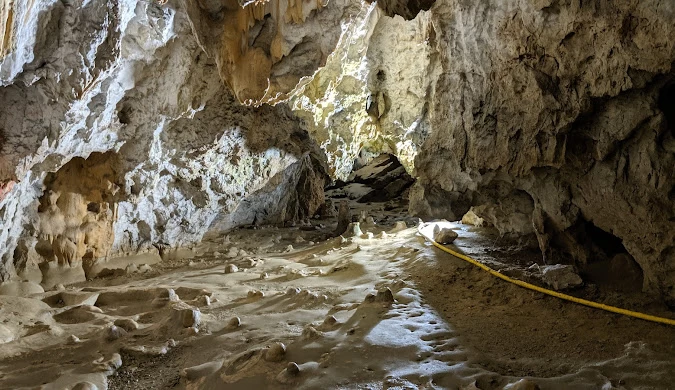 https://www.travlocals.com/uploads/0004/4248/2023/11/27/vcntz-19-104.webp