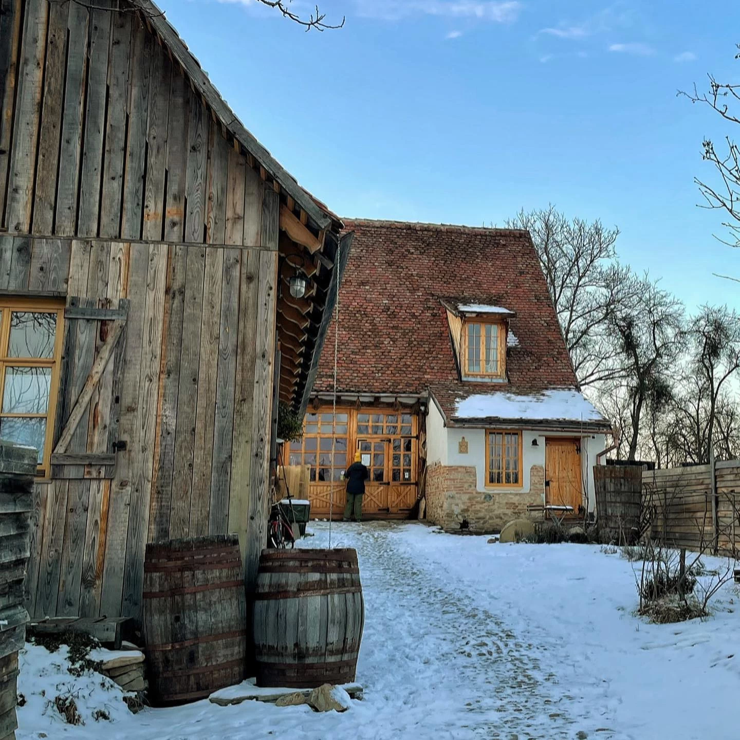 https://www.travlocals.com/uploads/0004/4573/2022/02/23/272880978-2071345506360585-3008500522495604952-n.webp