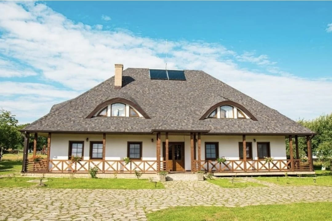 Casa Strabunicului- The big house