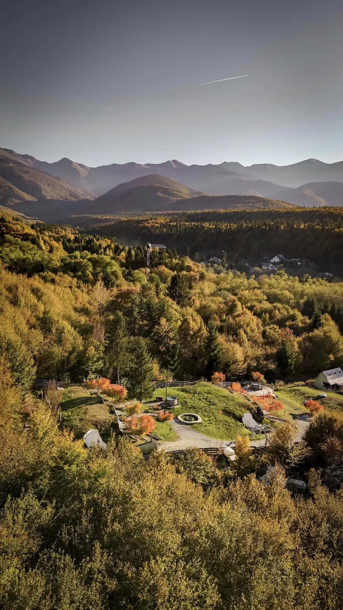 https://www.travlocals.com/uploads/0006/6118/2025/04/01/484835150-666875505867164-9047350571307294878-n.webp