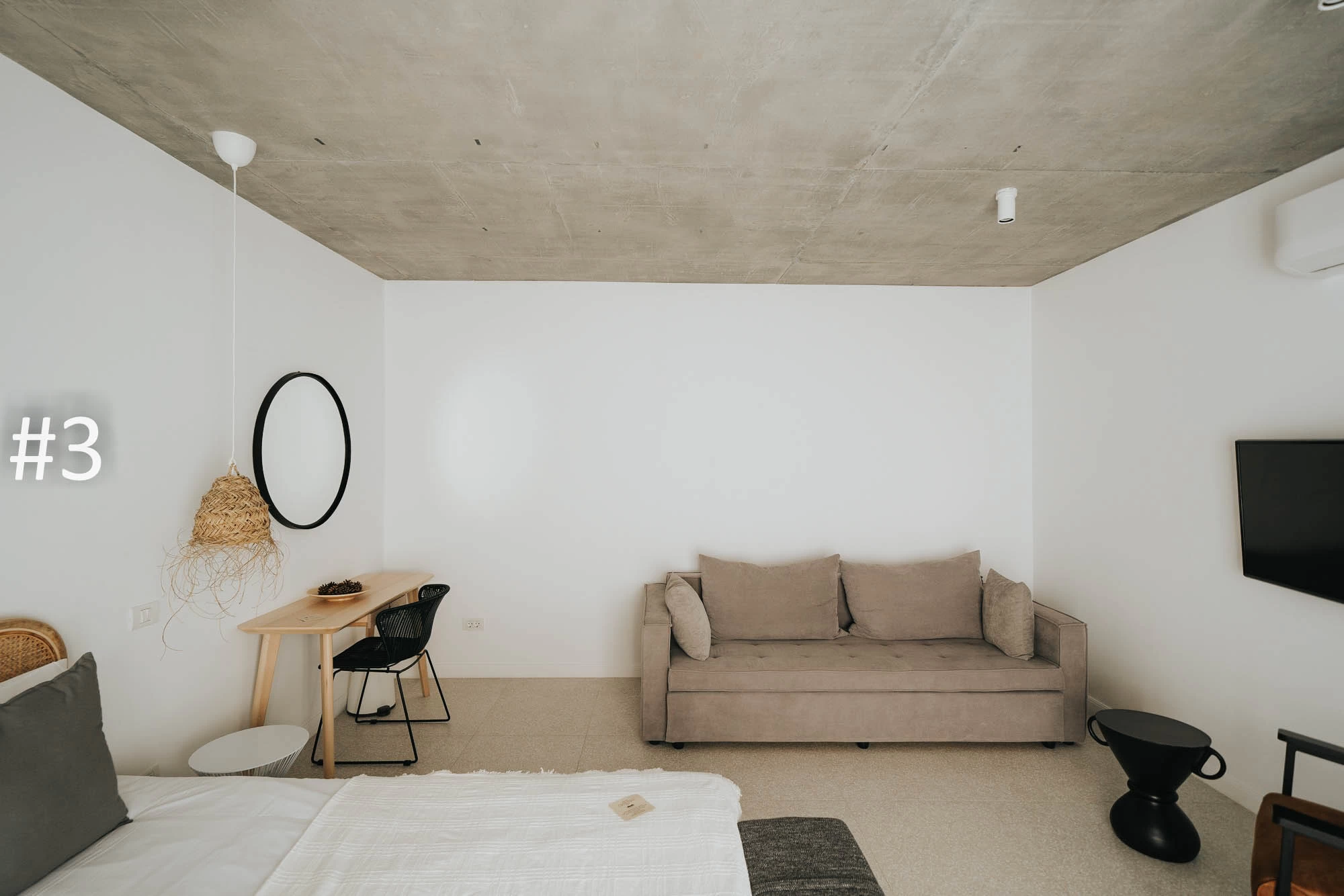 https://www.travlocals.com/uploads/0006/6191/2023/03/06/3-premium-apartment-with-private-veranda-3-1.webp