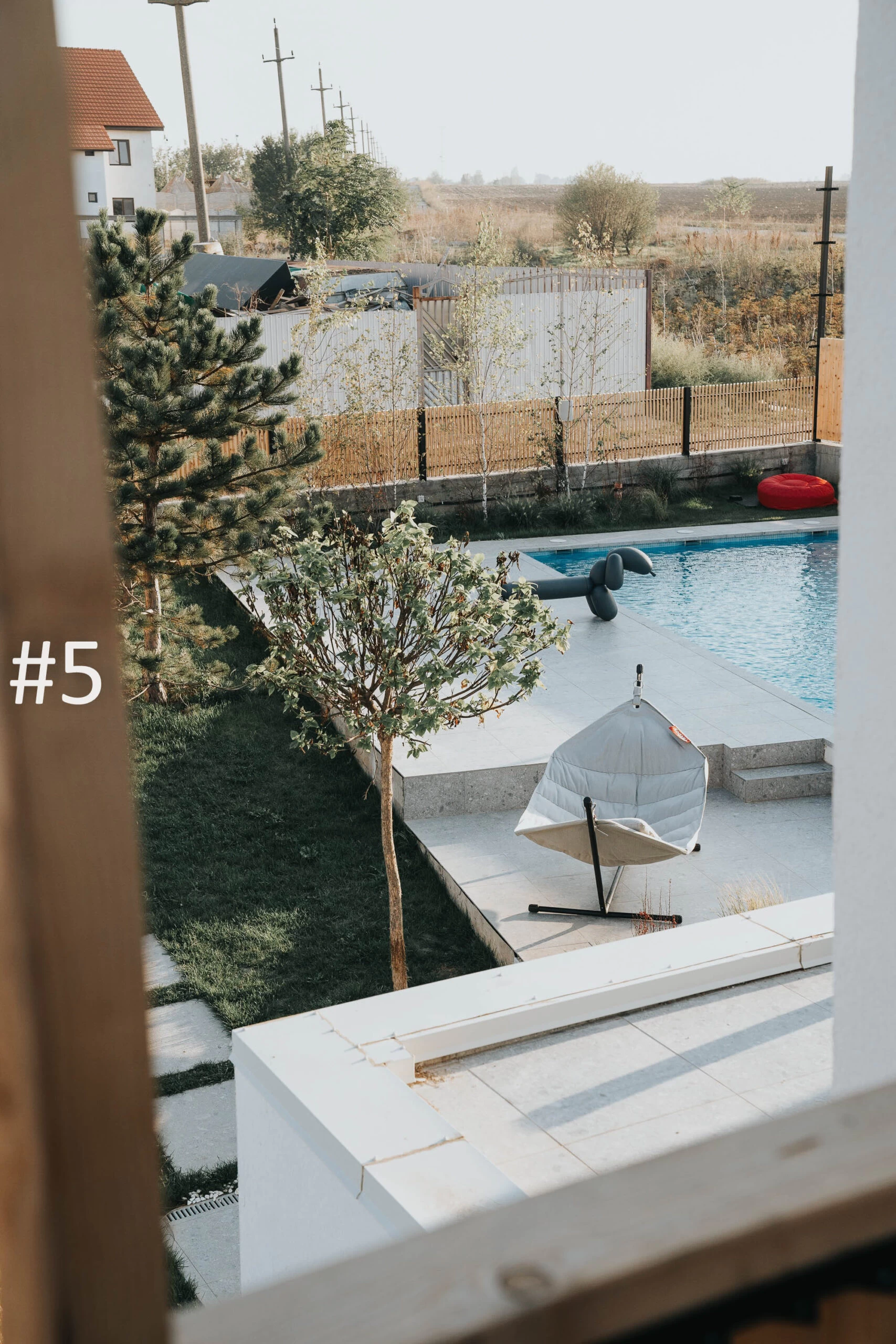 https://www.travlocals.com/uploads/0006/6191/2023/03/06/5-pines-deluxe-suite-with-premium-veranda-9-1-scaled.webp