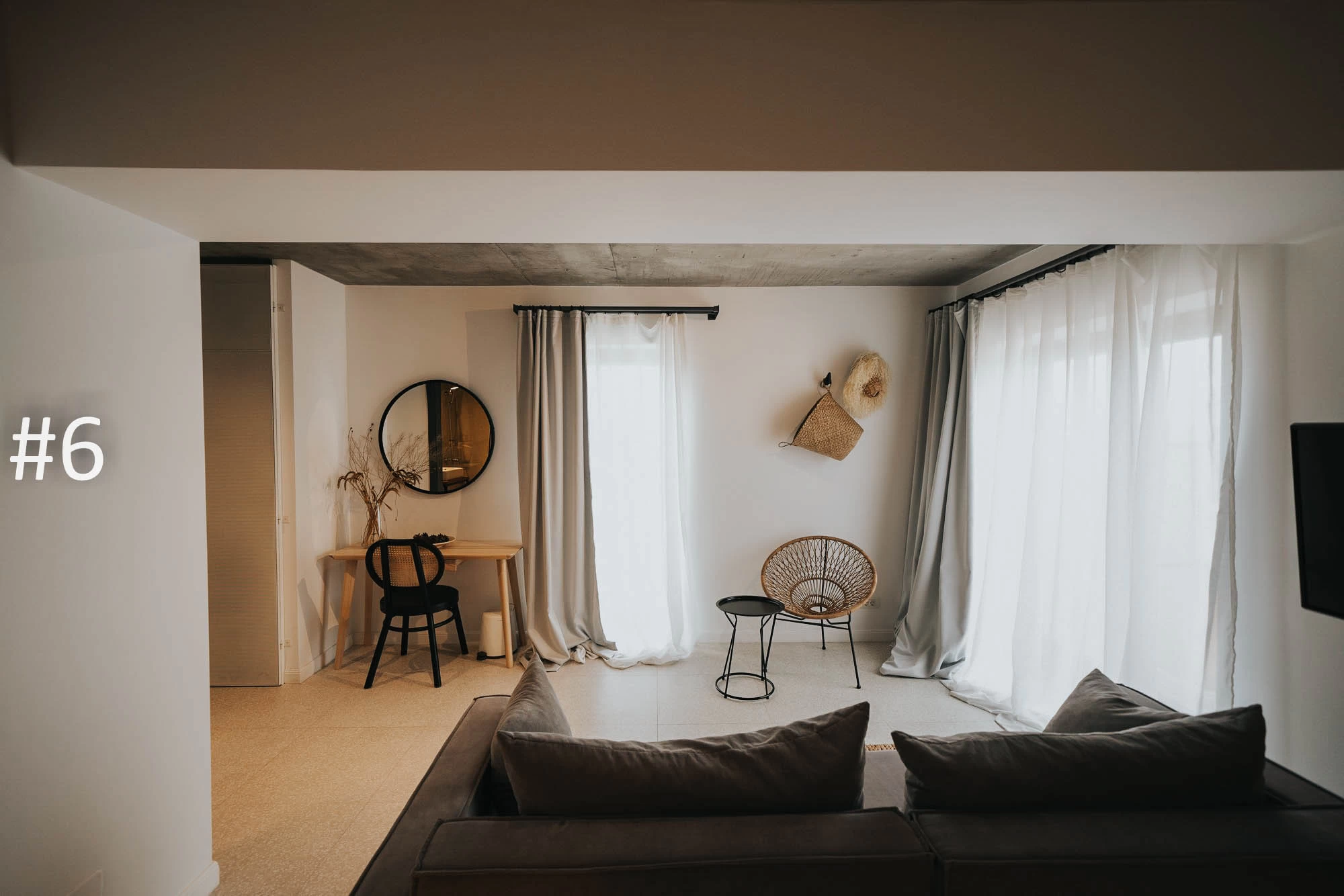 https://www.travlocals.com/uploads/0006/6191/2023/03/06/6-pines-deluxe-room-with-premium-veranda-3-1.webp
