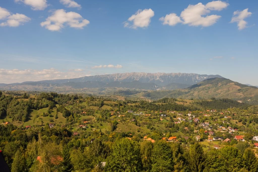 https://www.travlocals.com/uploads/0006/6191/2025/03/13/cam-2-5-1024x682.webp