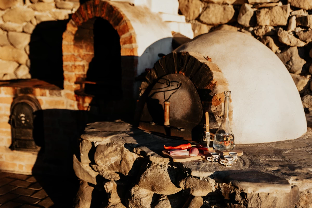 https://www.travlocals.com/uploads/0007/7168/2023/09/29/demeter-vendeghaz-060.webp