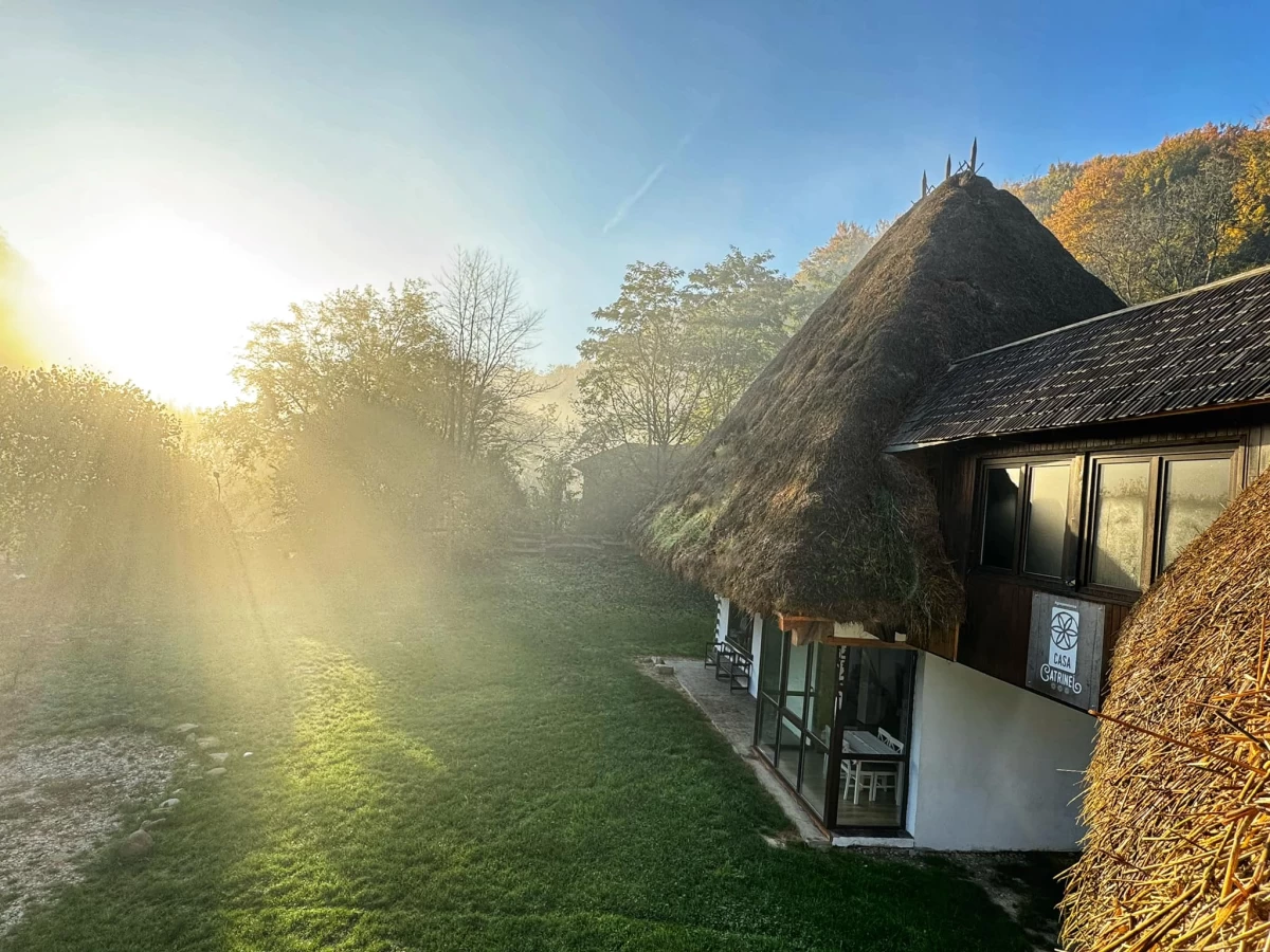 https://www.travlocals.com/uploads/0007/7765/2025/03/07/464509381-575069705043921-7144872041955889059-n.webp