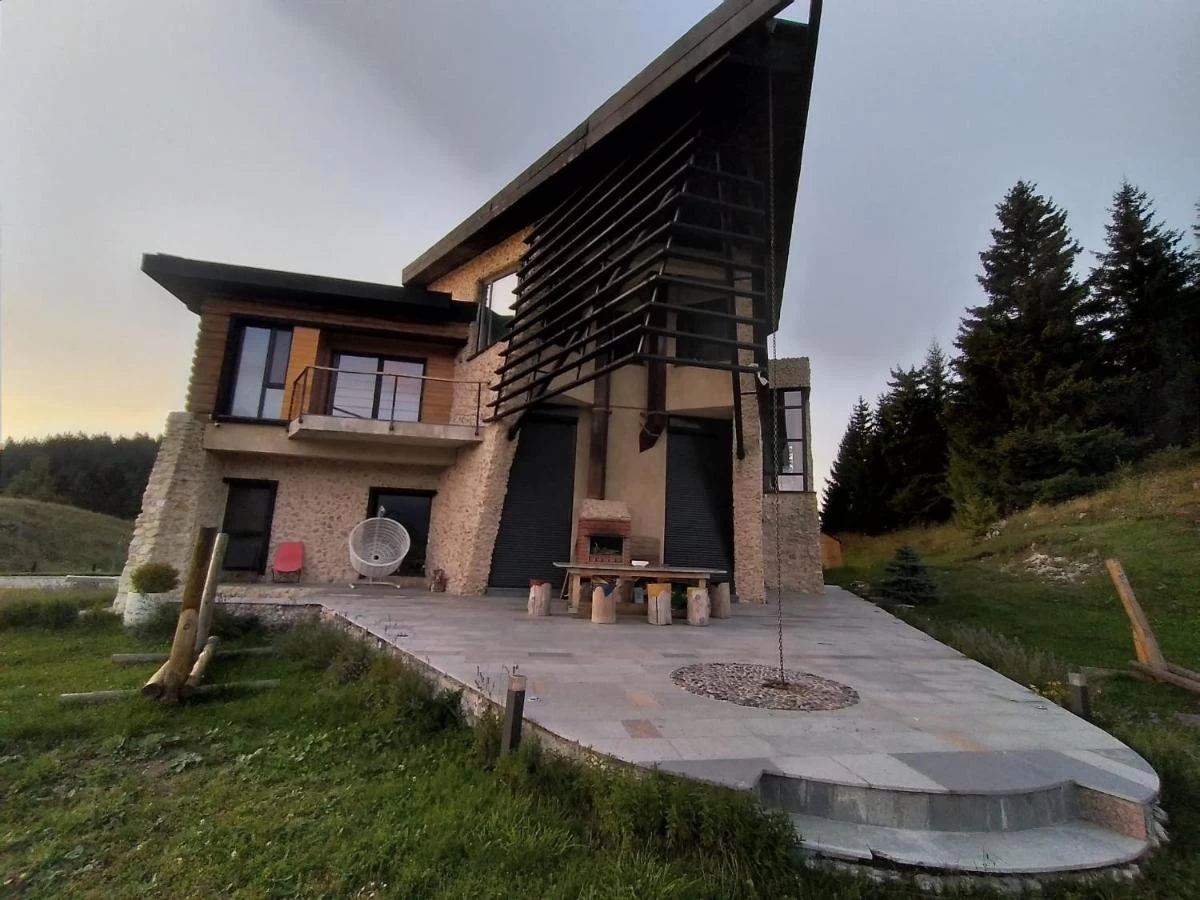 Luxury Chalet in Bucegi Mountains (1350m)