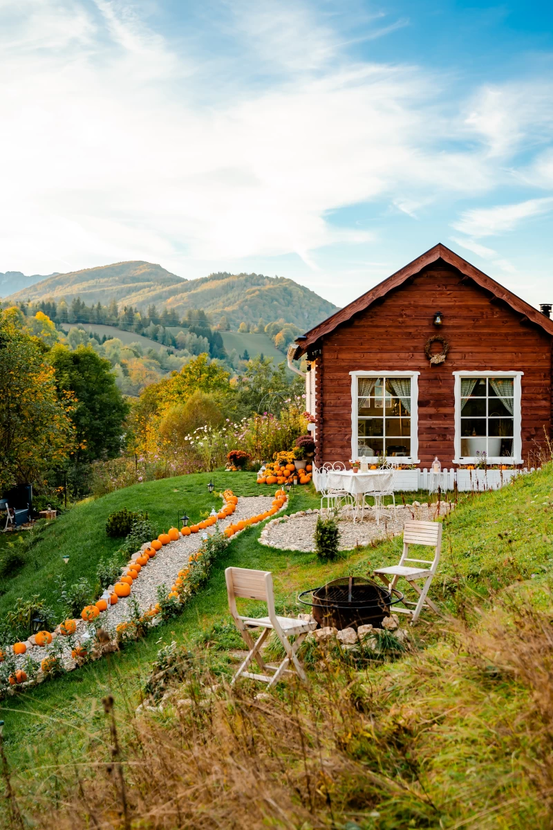 https://www.travlocals.com/uploads/0009/9364/2025/03/04/dsc-0315.webp