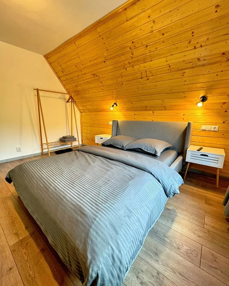 https://www.travlocals.com/uploads/0009/9451/2025/06/16/486378791-122232167528023315-3607369144730083793-n.webp