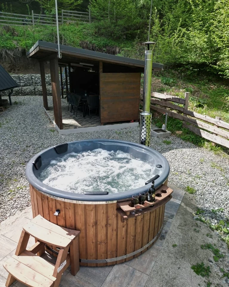 https://www.travlocals.com/uploads/0009/9451/2025/06/16/506530911-122245300172023315-9048083765339261071-n.webp