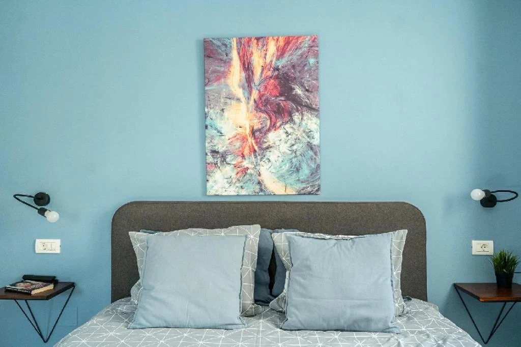 https://www.travlocals.com/uploads/0009/9753/2025/06/04/686177832.webp