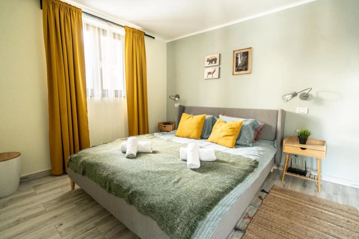 https://www.travlocals.com/uploads/0009/9753/2025/06/04/686177943.webp