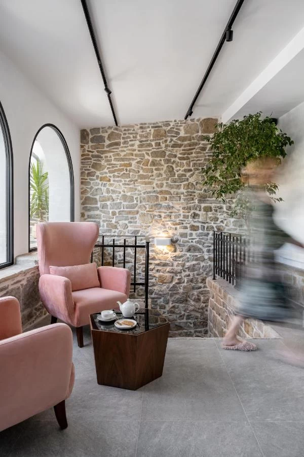 Bridges Residence