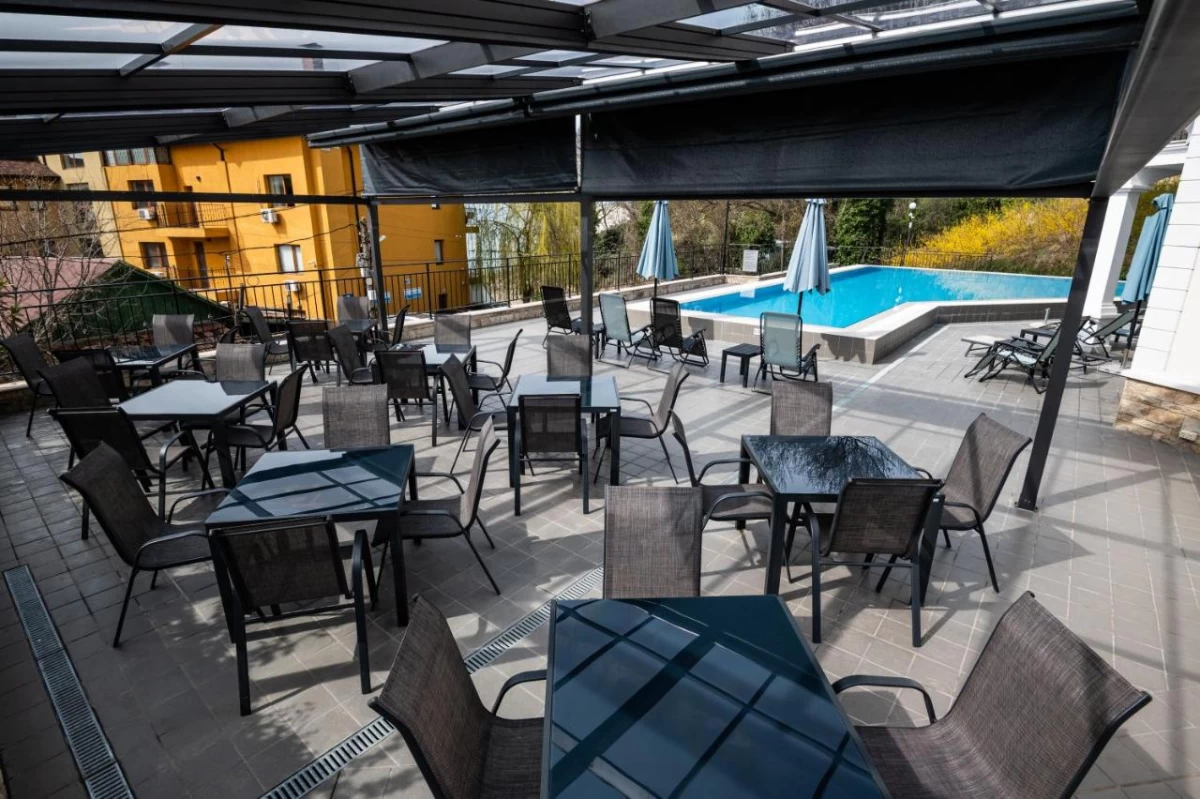https://www.travlocals.com/uploads/0009/9841/2024/12/12/548967943.webp