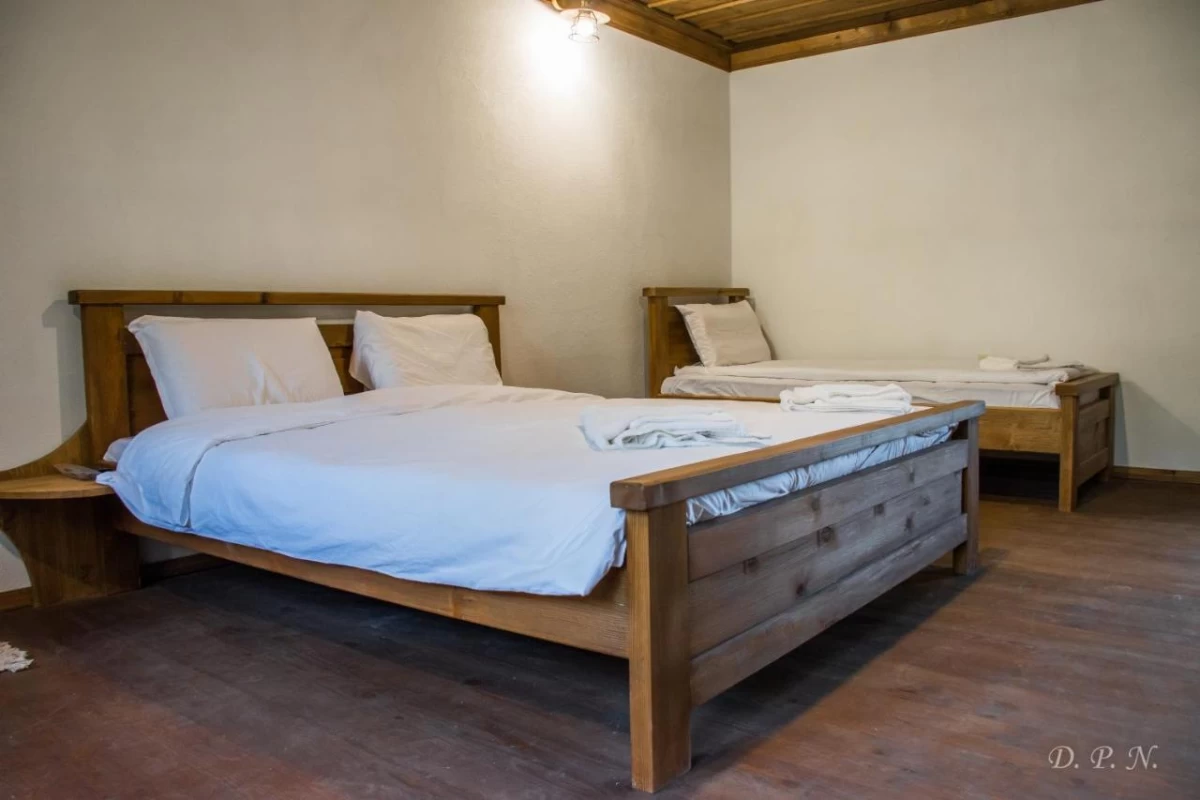 https://www.travlocals.com/uploads/0009/9841/2025/01/01/210584743.webp