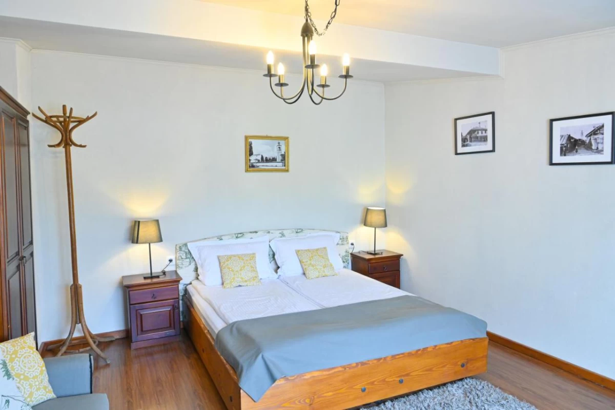 https://www.travlocals.com/uploads/0009/9841/2025/01/01/383242323.webp