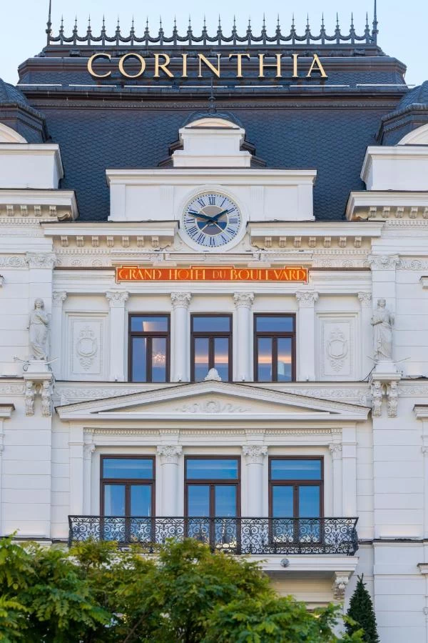 https://www.travlocals.com/uploads/0009/9841/2025/03/27/640360987.webp