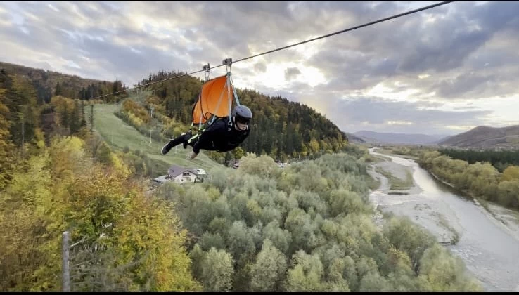 https://www.travlocals.com/uploads/0010/10013/2025/02/27/img-20241105-wa00262.webp