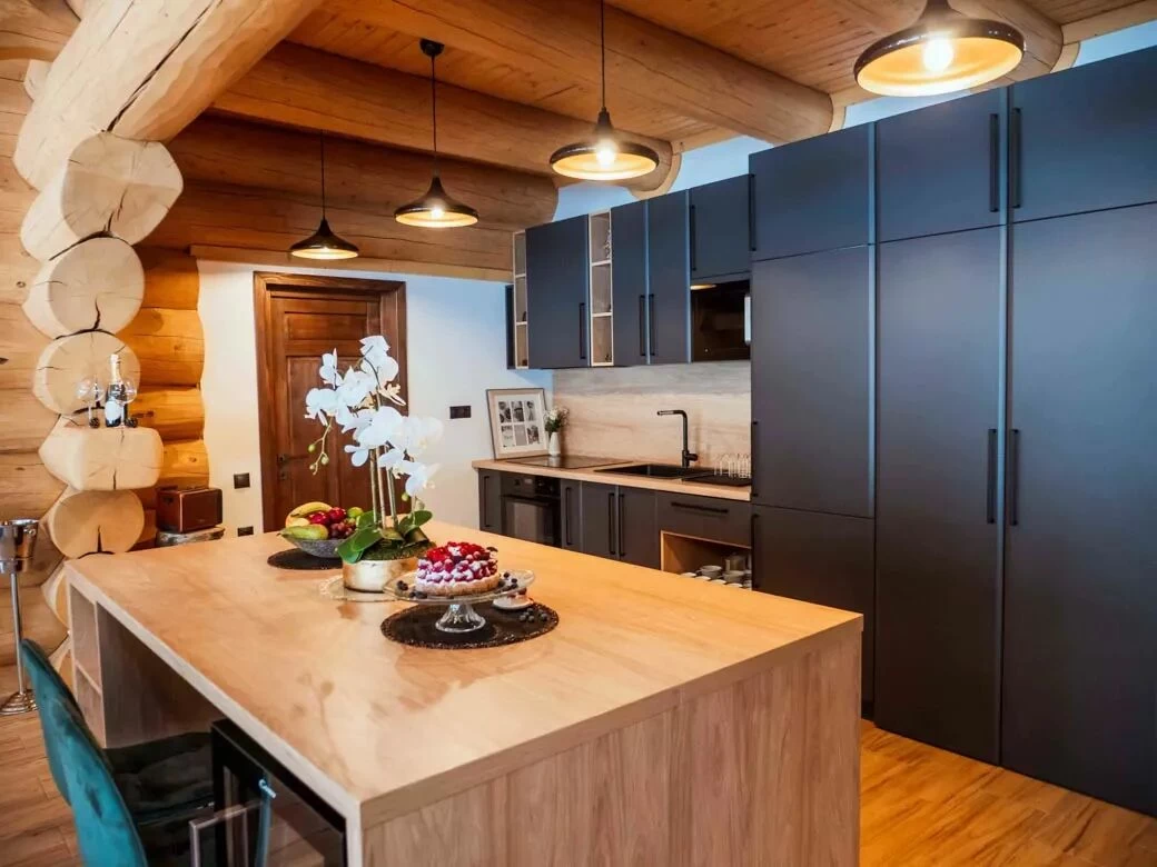 https://www.travlocals.com/uploads/0010/10089/2025/03/28/bilbor-chalet-70-converted.webp