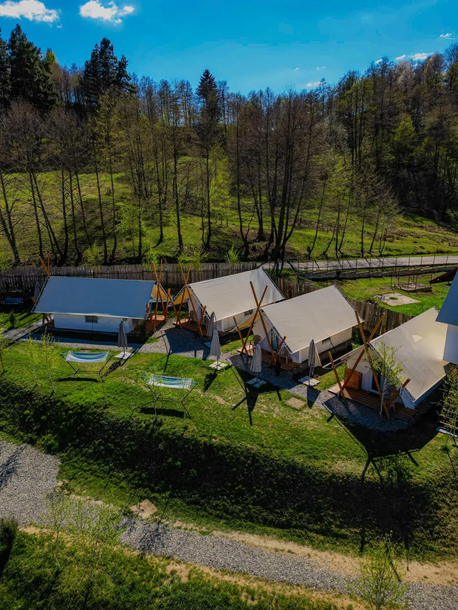 https://www.travlocals.com/uploads/0010/10113/2025/04/10/485174929-669253742280458-4753318515517283144-n.webp