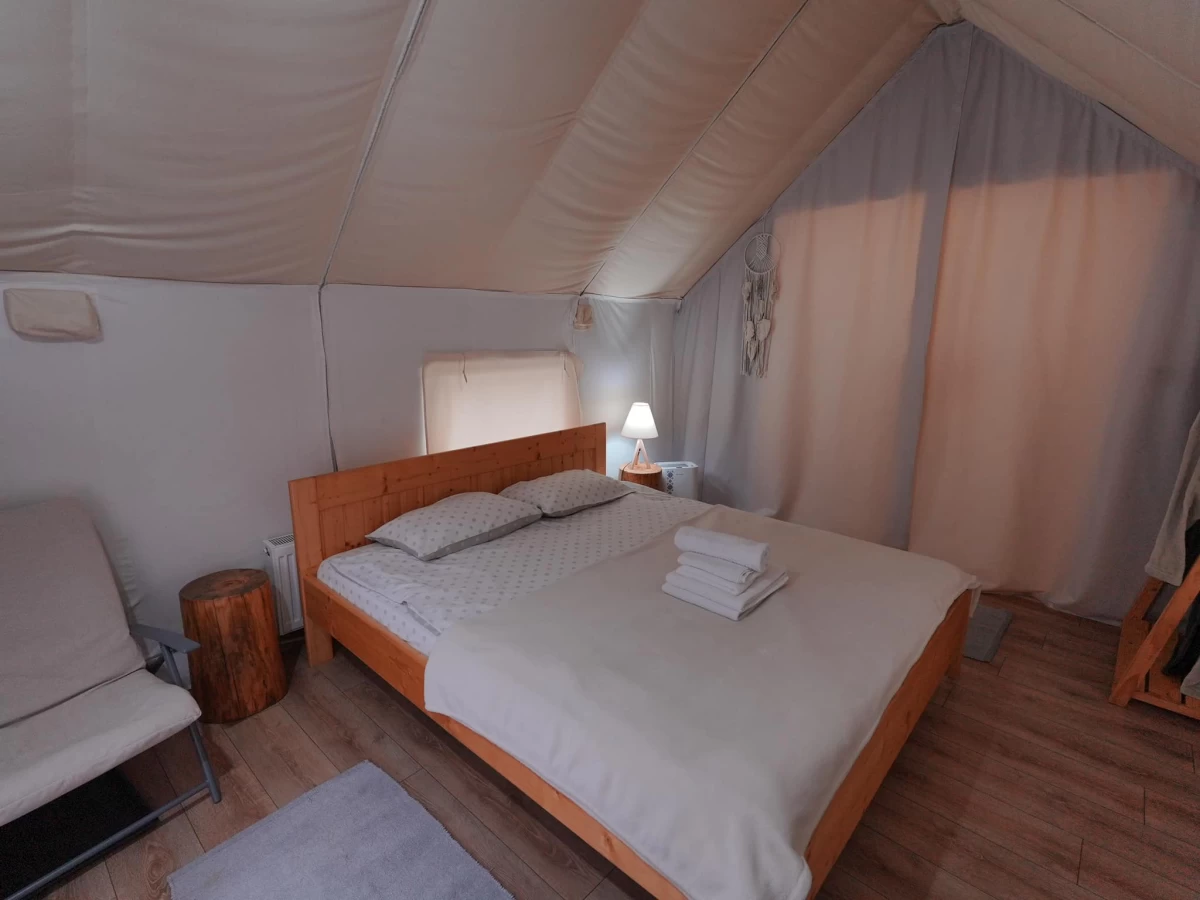 https://www.travlocals.com/uploads/0010/10113/2025/04/10/486523916-674574718415027-1069104528851490049-n.webp