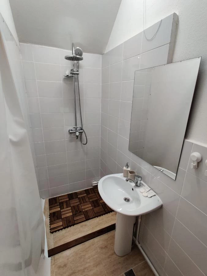 https://www.travlocals.com/uploads/0010/10113/2025/04/10/534826363.webp