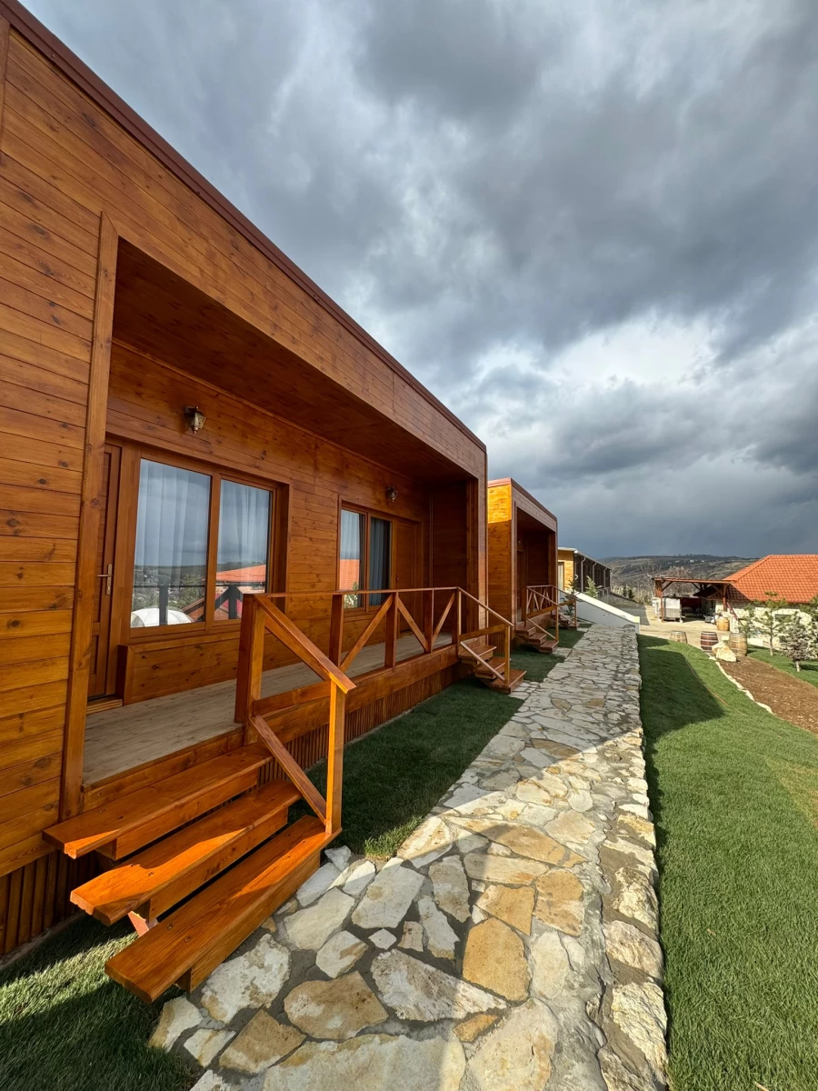 https://www.travlocals.com/uploads/0010/10125/2025/04/14/481159334-1010183494495257-3692841378717510816-n.webp