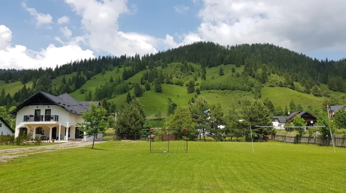 https://www.travlocals.com/uploads/0010/10130/2025/05/19/screenshot-2025-05-19-163123.webp