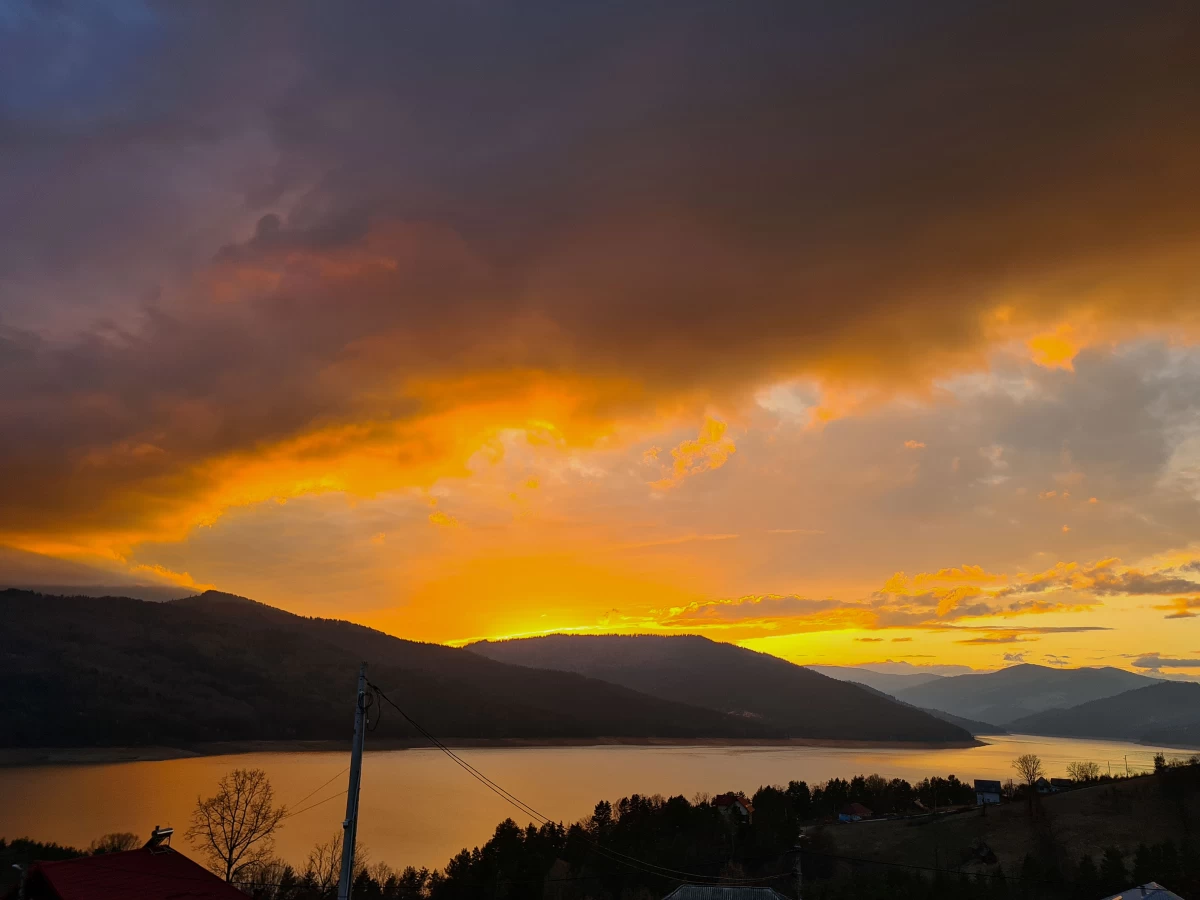 https://www.travlocals.com/uploads/0010/10132/2025/04/17/1000074995.webp