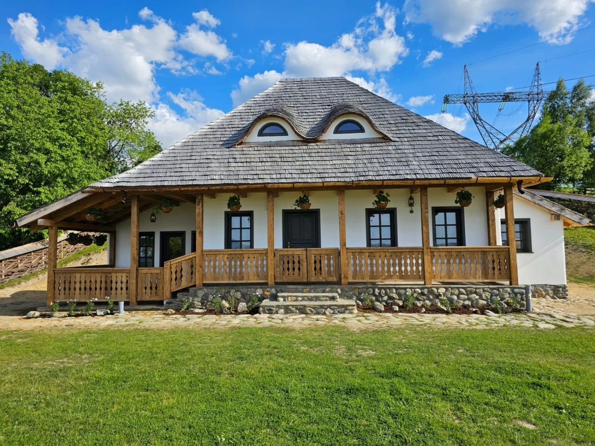 Traditional home with hot tub, sauna and garden near Bran Castle – Casa de la Nuci