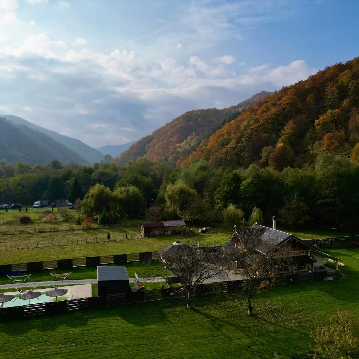 https://www.travlocals.com/uploads/0010/10146/2025/04/24/467127875-17935159643949028-5844237019474694180-n.webp