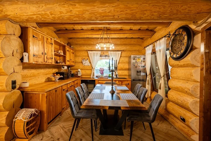 https://www.travlocals.com/uploads/0010/10146/2025/04/24/467378603-17935547810949028-4797077902805967847-n.webp