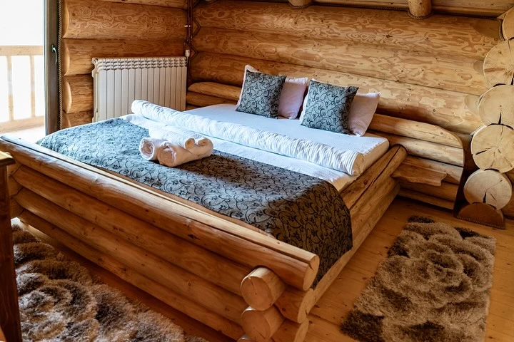 https://www.travlocals.com/uploads/0010/10146/2025/04/24/467530060-17935547813949028-5286129383596392648-n.webp
