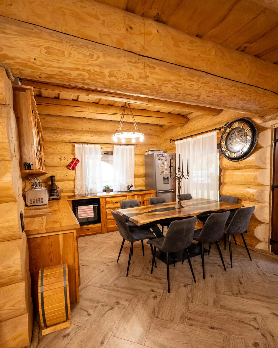 https://www.travlocals.com/uploads/0010/10146/2025/04/24/479431348-17945726888949028-4454700697349970003-n.webp
