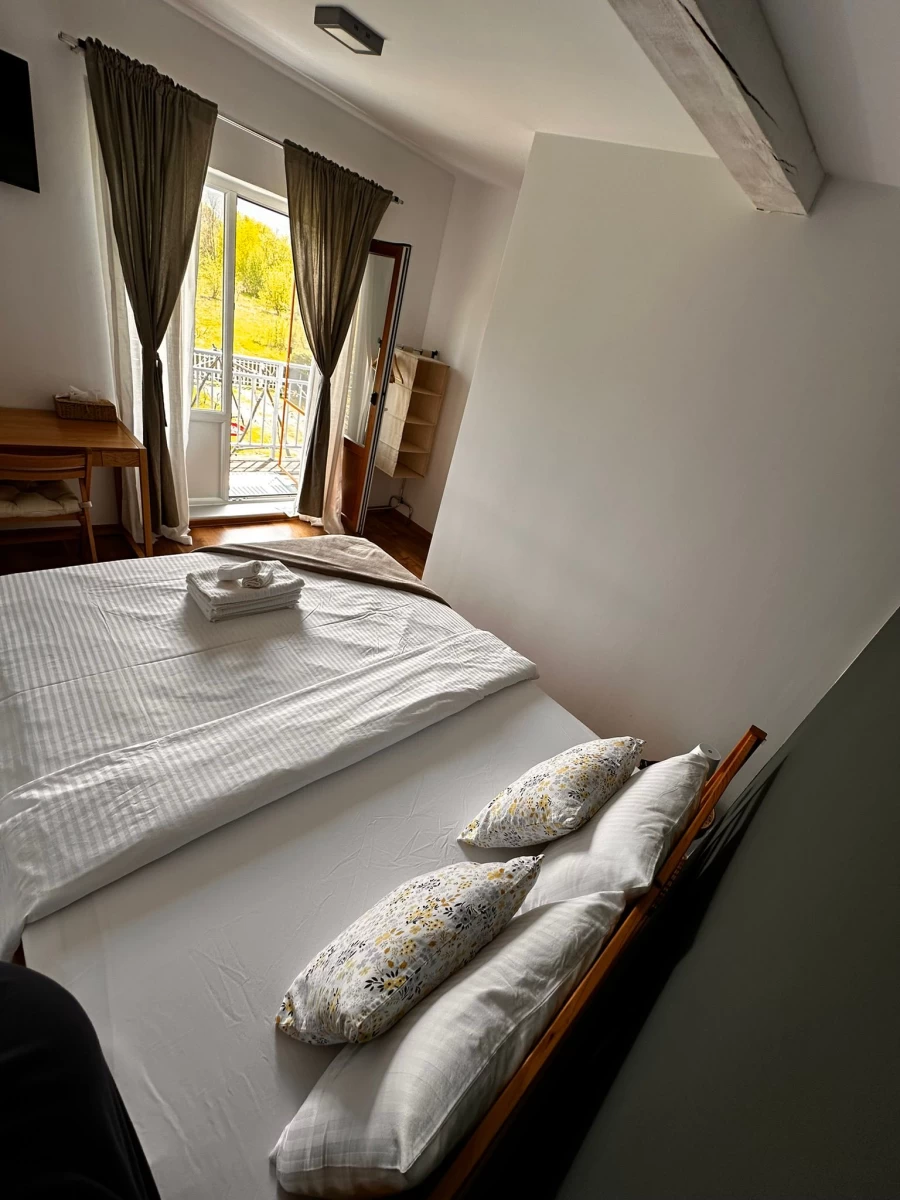 https://www.travlocals.com/uploads/0010/10148/2025/05/07/whatsapp-image-2025-05-07-at-095520-9748ed86.webp