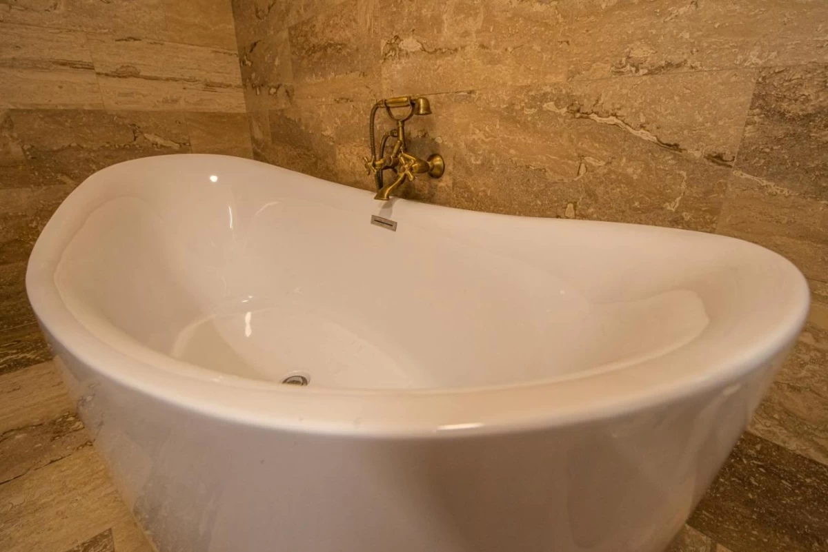 https://www.travlocals.com/uploads/0010/10161/2025/05/02/257626366.webp