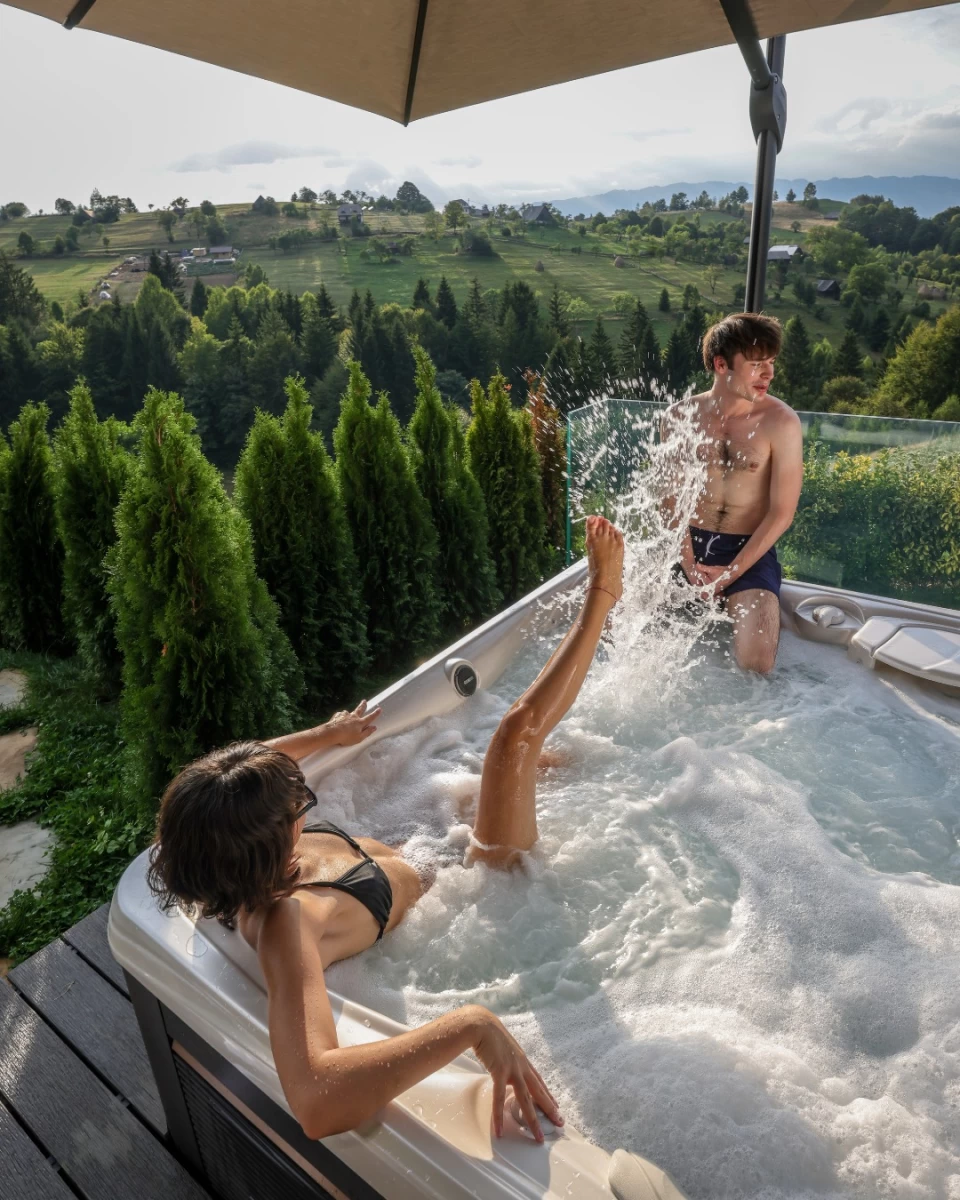 https://www.travlocals.com/uploads/0010/10172/2025/05/05/472752366-571968185990973-231820591203012131-n.webp