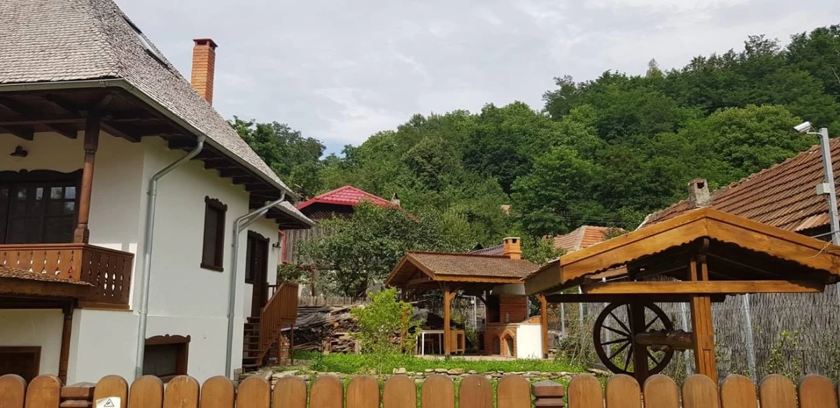 https://www.travlocals.com/uploads/0010/10174/2025/05/06/38171748-143271436533886-4363866203584724992-n.webp