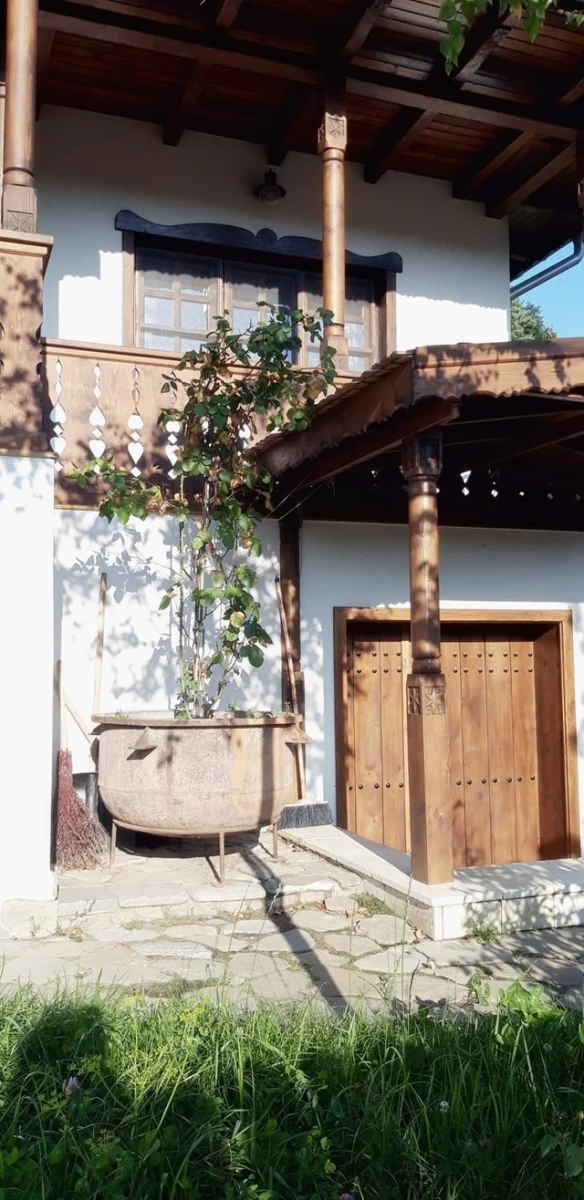 https://www.travlocals.com/uploads/0010/10174/2025/05/06/74417798-330372984490396-6181403553303625728-n.webp