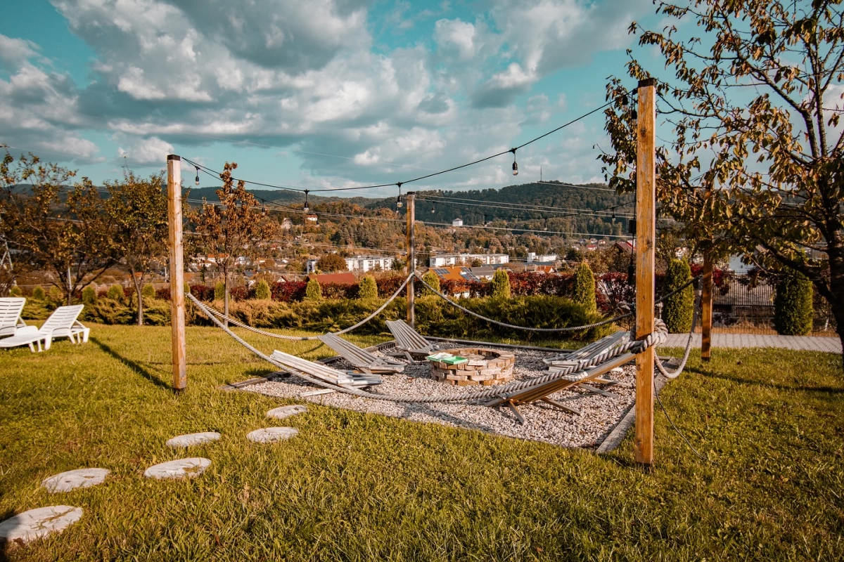 https://www.travlocals.com/uploads/0010/10180/2025/05/14/468551188-17916647271010558-100940353878588378-n.webp