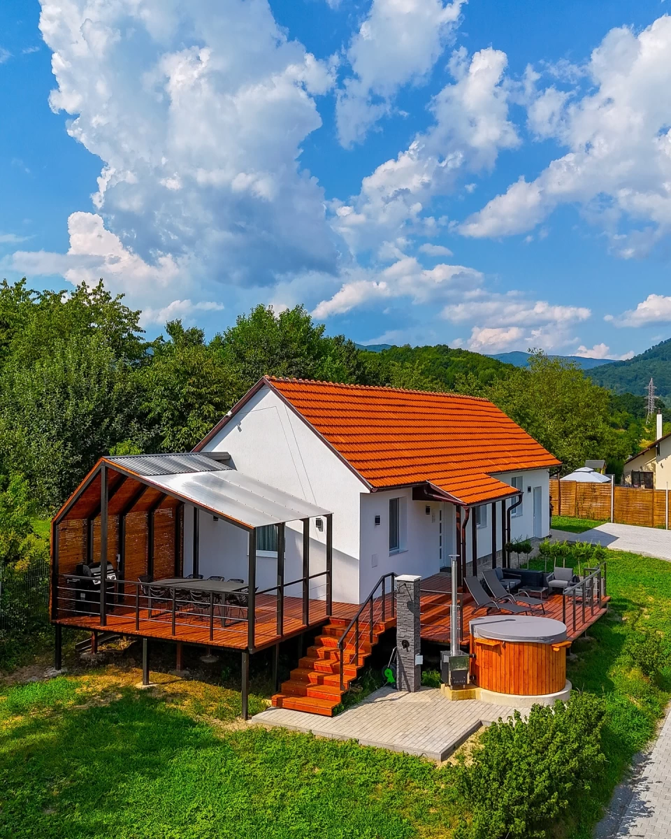 https://www.travlocals.com/uploads/0010/10180/2025/05/14/484810342-577268205355618-536213605186044357-n.webp